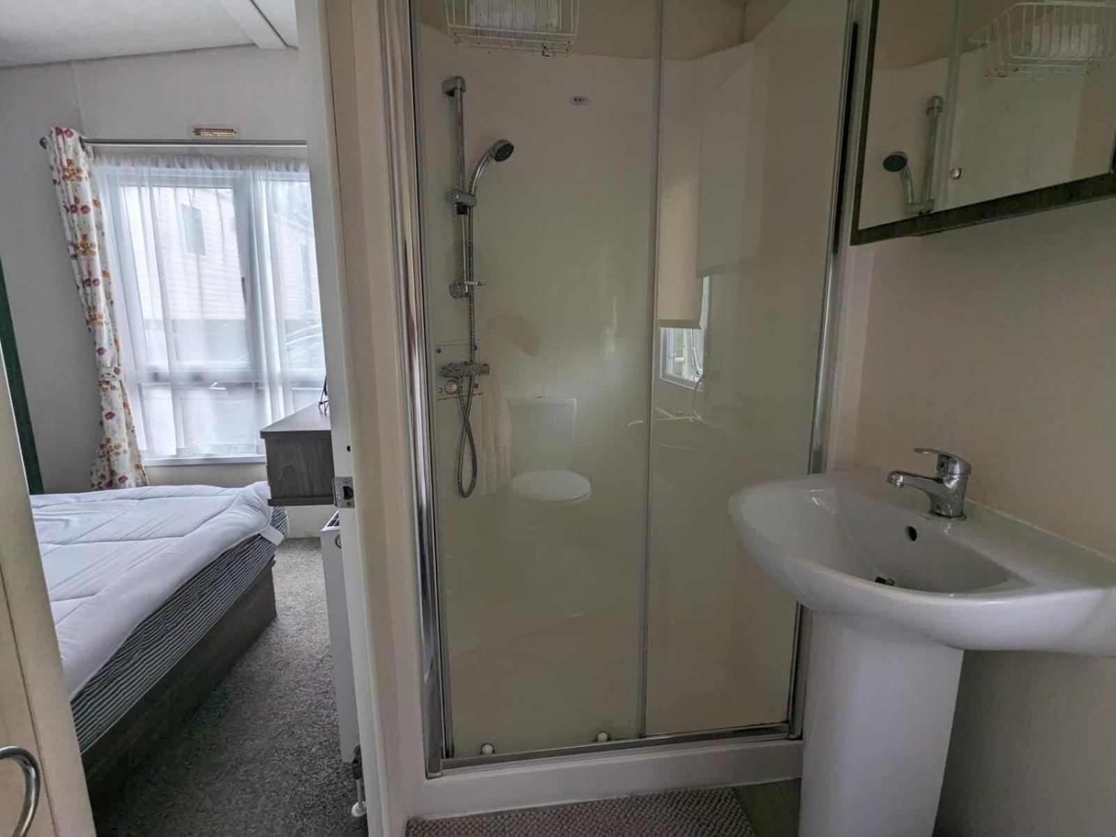 Ascot Hotel Tosside Ngoại thất bức ảnh
