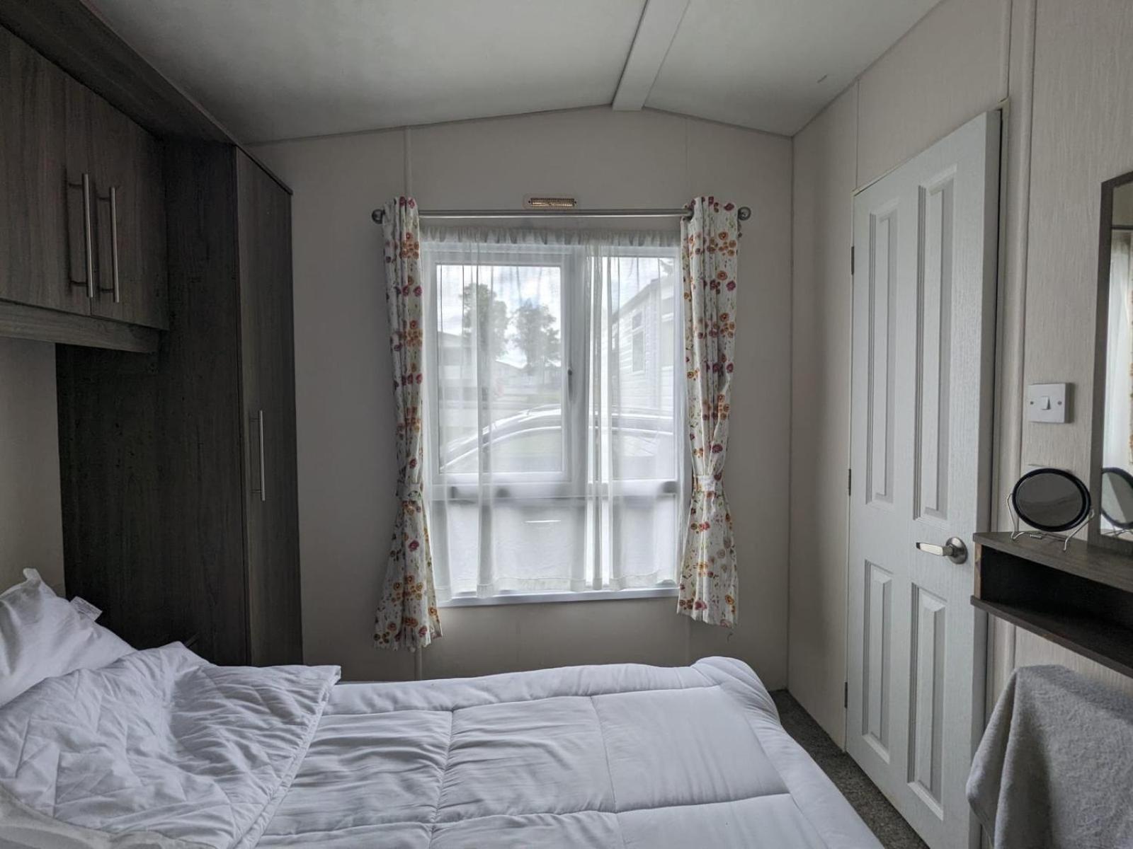 Ascot Hotel Tosside Ngoại thất bức ảnh